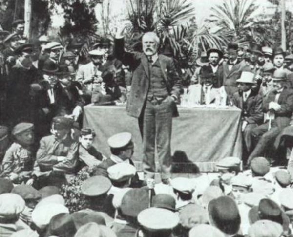 Pablo Iglesias (1850 - 1925) en un mitin a favor de los presos de la Semana Trágica Image